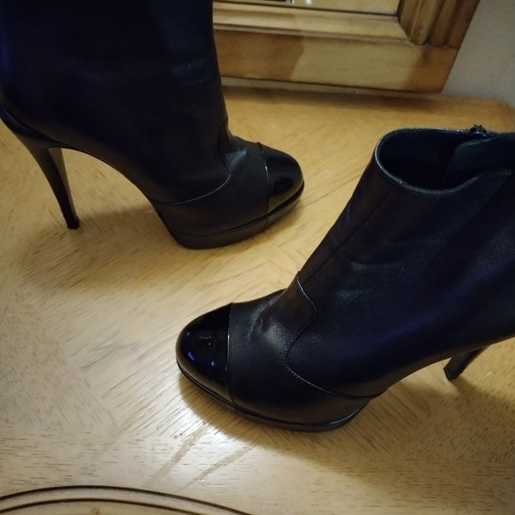 Chanel boots - Picture 2 of 5